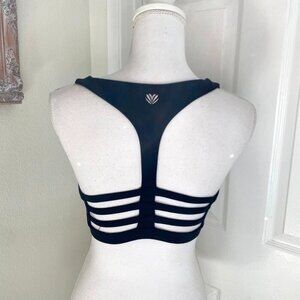 Forever 21 Sports Bra T-Back Ladder Back Padded Cups Size Medium Black
